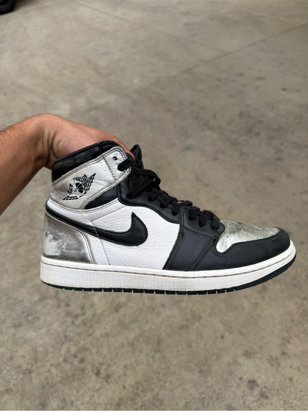 Air Jordan 1 High Silver Toe Wmns Size 10 Men 8.5 CD0461-001 Used Beaters
